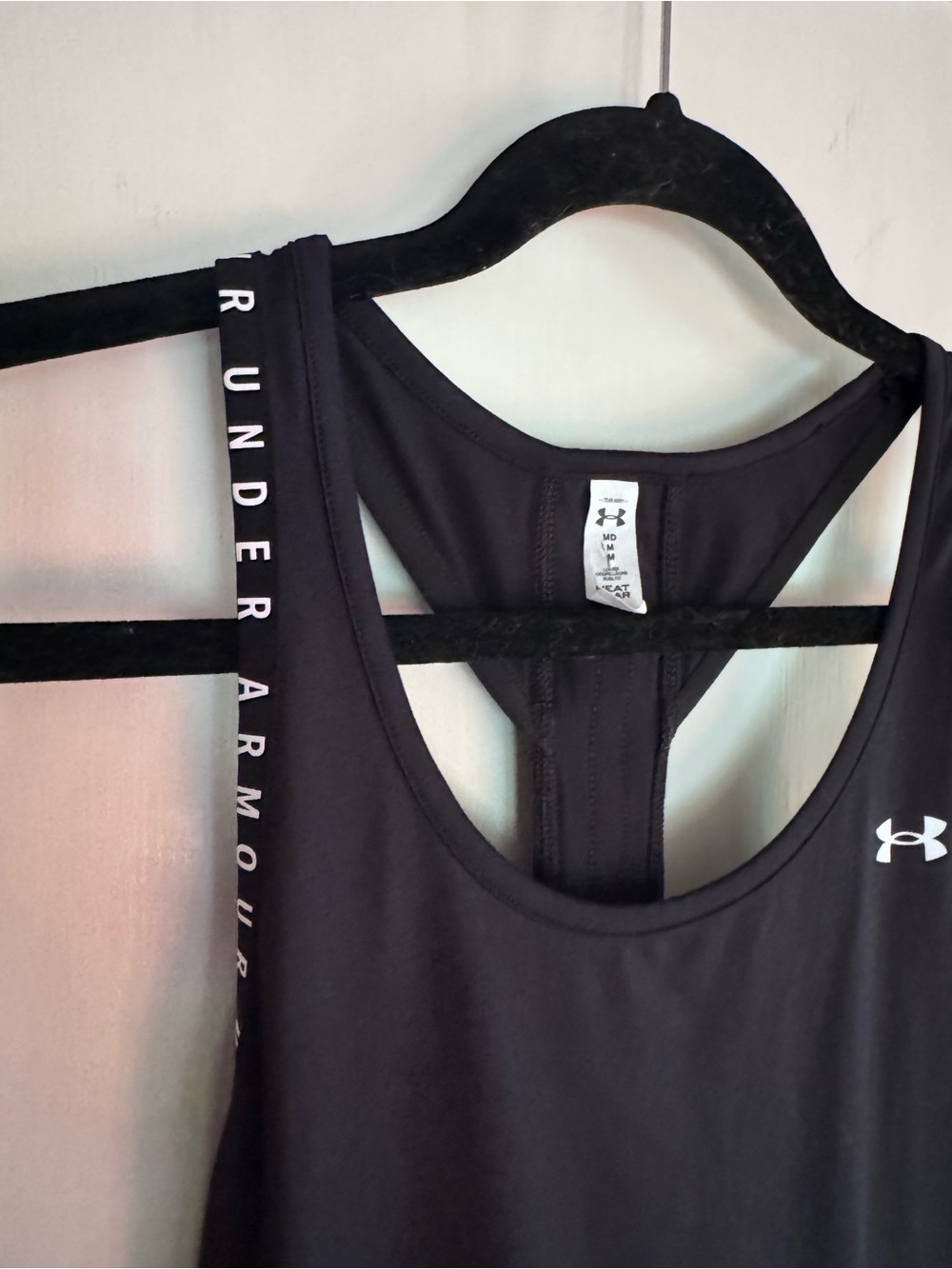Under Armour Women's UA Knockout Racerback Tank Medium - Picture 3 of 7